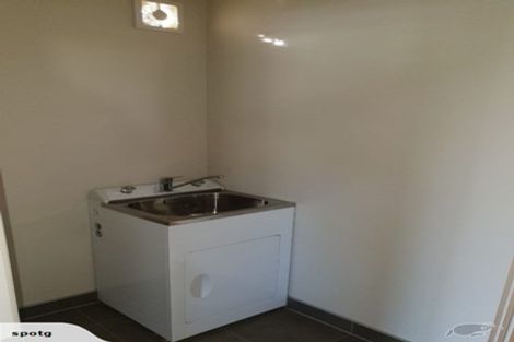 Photo of property in 3/8 Hinekohu Street, New Lynn, Auckland, 0600