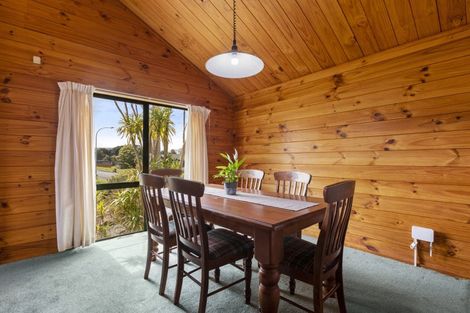 Photo of property in 44 Taihiki Road, Clarks Beach, 2122