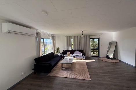 Photo of property in 73 Montgomery Avenue, Karori, Wellington, 6012