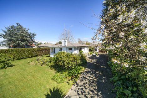 Photo of property in 1 Antrim Place, Hokowhitu, Palmerston North, 4410