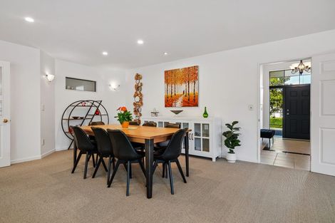 Photo of property in 40 Coolspring Way, Redwood, Christchurch, 8051