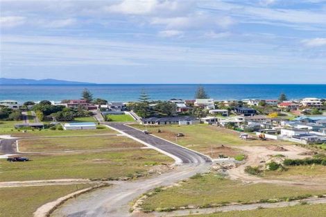 Photo of property in 64 Reel Road, Waihi Beach, 3611