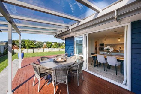 Photo of property in 6 Atlantic Drive, Fitzherbert, Palmerston North, 4410