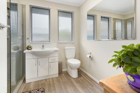 Photo of property in 1/162 Universal Drive, Henderson, Auckland, 0610