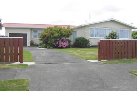 Photo of property in 14 Cargill Avenue, Feilding, 4702