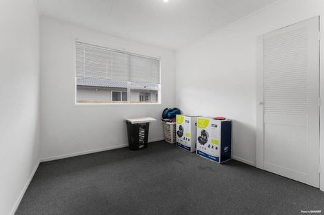 Photo of property in 8 Vetori Place, Clover Park, Auckland, 2023