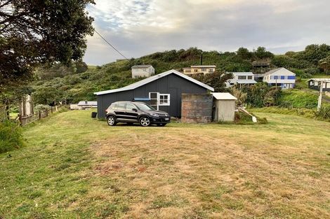 Photo of property in 15 Oceanview Terrace, Tirohanga, Lower Hutt, 5010