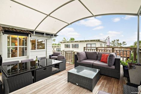 Photo of property in 147 Weatherly Road, Torbay, Auckland, 0630