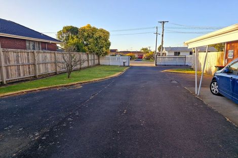 Photo of property in 2/76 Settlement Road, Papakura, 2110
