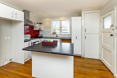 Photo of property in 1 Healy Road, Manurewa, Auckland, 2102