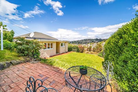 Photo of property in 25 Shortland Street, Caversham, Dunedin, 9011