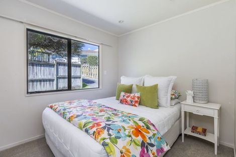 Photo of property in 2/9 Eastwood Rise, Browns Bay, Auckland, 0630