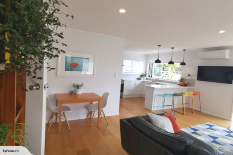 Photo of property in 25b Lidcombe Place, Avondale, Auckland, 1026