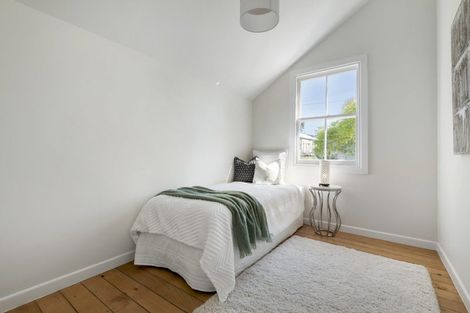 Photo of property in 95 Vauxhall Road, Devonport, Auckland, 0624