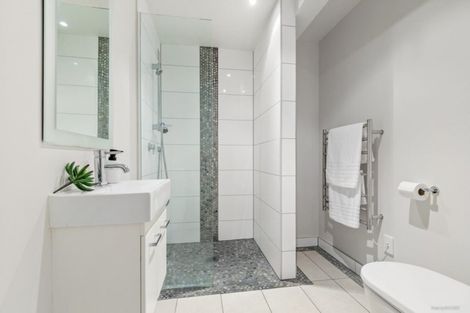 Photo of property in 5/142 Onslow Road, Khandallah, Wellington, 6035