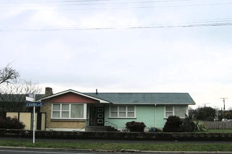 Photo of property in 66 Vardon Road, St Andrews, Hamilton, 3200