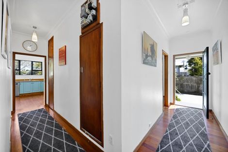 Photo of property in 11 Galt Street, Hawera, 4610