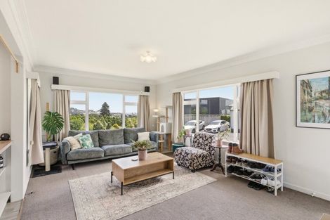 Photo of property in 380 Devon Street West, Lynmouth, New Plymouth, 4310