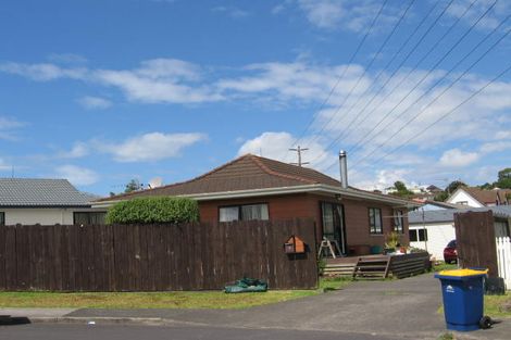 Photo of property in 12 Cabello Place, Unsworth Heights, Auckland, 0632