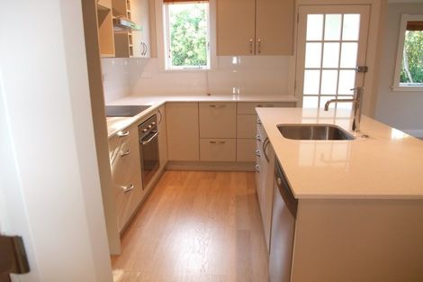 Photo of property in 2/52 Richmond Avenue, Northcote Point, Auckland, 0627