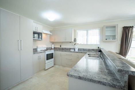 Photo of property in 15 Charles Cross Street, Longburn, Palmerston North, 4412