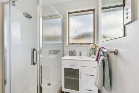 Photo of property in 72 Boundary Road, Clover Park, Auckland, 2019