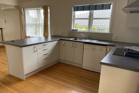 Photo of property in 15 James Street, Glenfield, Auckland, 0629