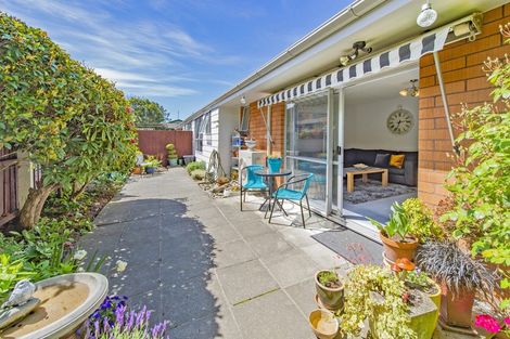 Photo of property in 1a Calbreath Place, Russley, Christchurch, 8042