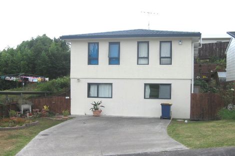 Photo of property in 8a Garner Place, Glenfield, Auckland, 0629