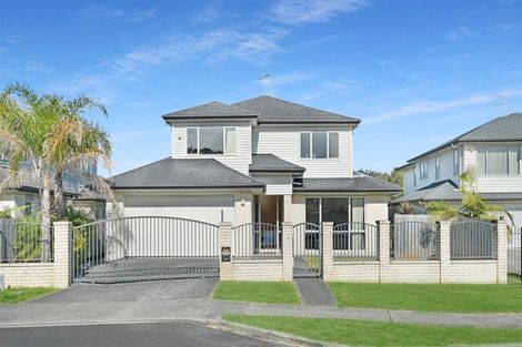 Photo of property in 5 Mulroy Place, Pinehill, Auckland, 0632