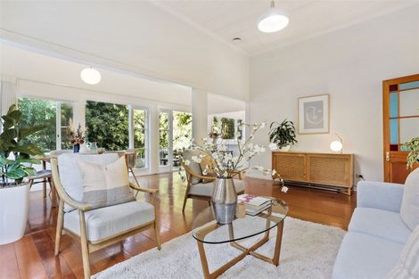 Photo of property in 17b Rodney Road, Northcote Point, Auckland, 0627