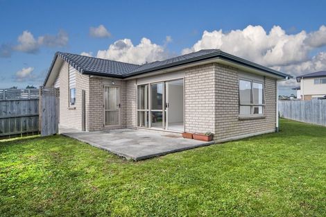 Photo of property in 3 Kokako Rise, Papakura, 2110