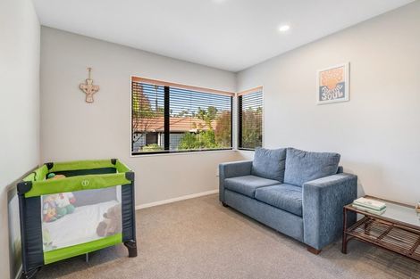 Photo of property in 8 Saint Lucia Place, Unsworth Heights, Auckland, 0632