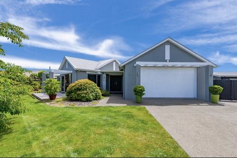 Photo of property in 26 Montgomery Crescent, Kinloch, Taupo, 3377