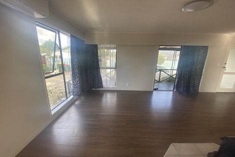 Photo of property in 1/9 Casuarina Road, Half Moon Bay, Auckland, 2012