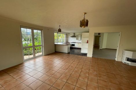 Photo of property in 22 Bearing West Court, Paraparaumu, 5032