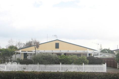 Photo of property in 38 Taradale Road, Marewa, Napier, 4110