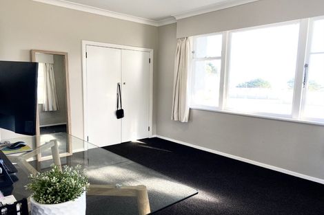 Photo of property in 4 Onepu Road, Pukerua Bay, 5026