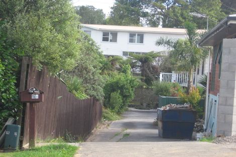 Photo of property in 2/5 Neal Avenue, Glenfield, Auckland, 0629