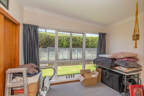 Photo of property in 8 Royal Place, Levin, 5510