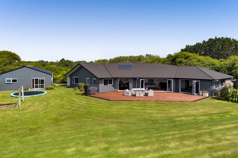 Photo of property in 590c Frankley Road, Hurworth, New Plymouth, 4371