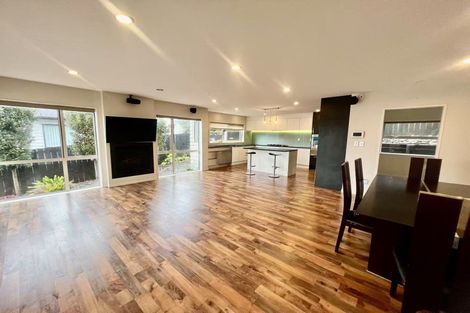 Photo of property in 240 Sturges Road, Henderson, Auckland, 0612