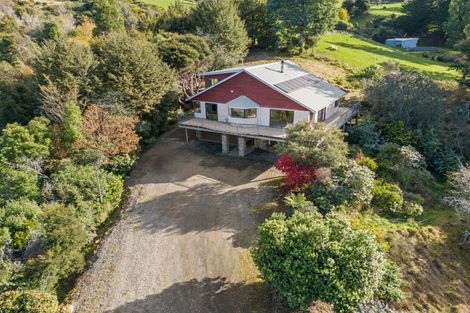 Photo of property in 121 Hall Road, Sawyers Bay, Port Chalmers, 9023