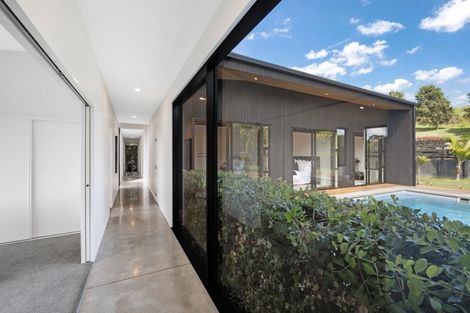 Photo of property in 27 Brownhill Road, Whitford, Manurewa, 2576