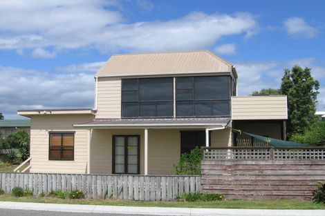 Photo of property in 44 Broadway Road, Waihi Beach, 3611