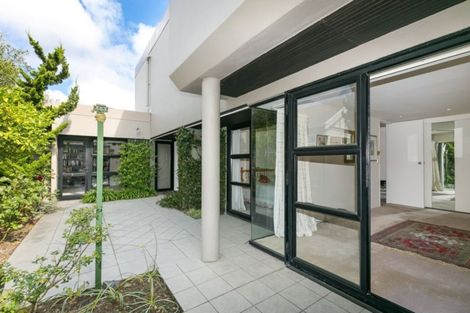 Photo of property in Highwic, 1/32 Hobson Street, Thorndon, Wellington, 6011