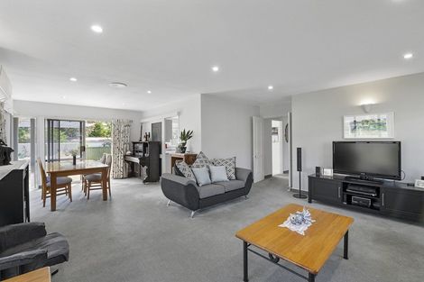 Photo of property in 2 Tainui Street, Raumati Beach, Paraparaumu, 5032