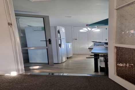 Photo of property in 237 Sunset Road, Sunnynook, Auckland, 0632