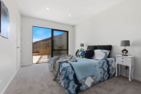 Photo of property in 15a Living Stream Road, Albany Heights, Auckland, 0632