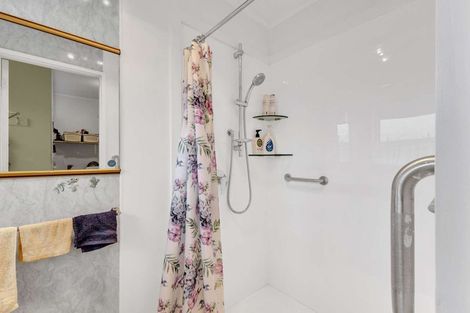 Photo of property in 84 Broadway, Stratford, 4332